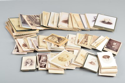 Lot 83 - Cart de Viste & Cabinet Cards of Gentlemen