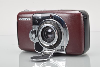 Lot 215 - An Olympus mju LT Zoom 105 Compact Camera