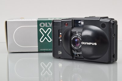 Lot 221 - An Olympus XA 3 DX Compact Camera