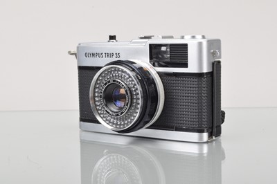 Lot 248 - An Olympus Trip 35 Compact Camera