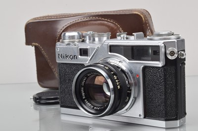 Lot 258 - A Nippon Kogaku Nikon SP Rangefinder Camera