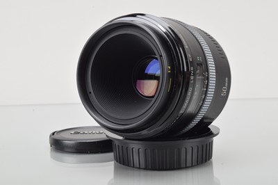Lot 343 - A Canon EF Compact Macro 50mm f/2.5 Lens