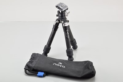 Lot 399 - A Novo Mantis T3 Carbon Fibre Tripod