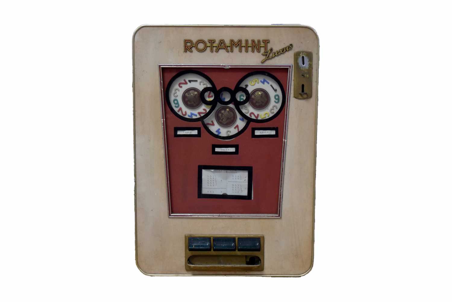 Lot 20 - A Vintage Rotamint Luxus Arcade Machine