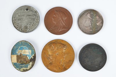 Lot 34 - A Queen Victoria Medallion