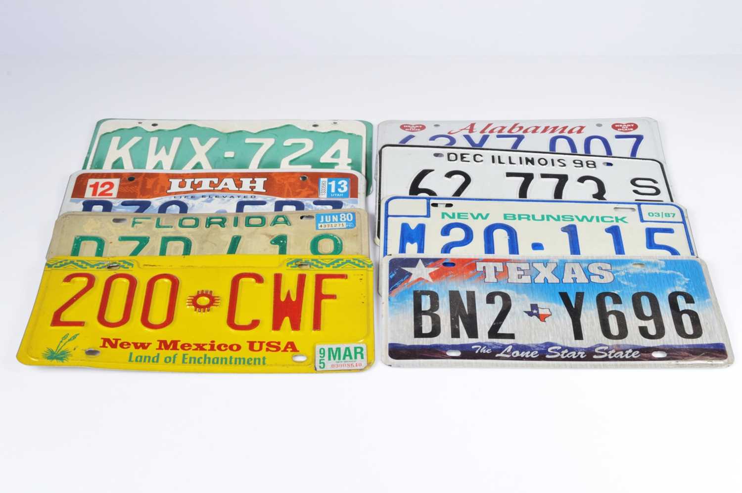 Lot 83 - A collection of eight vintage American and Canadian licence plates