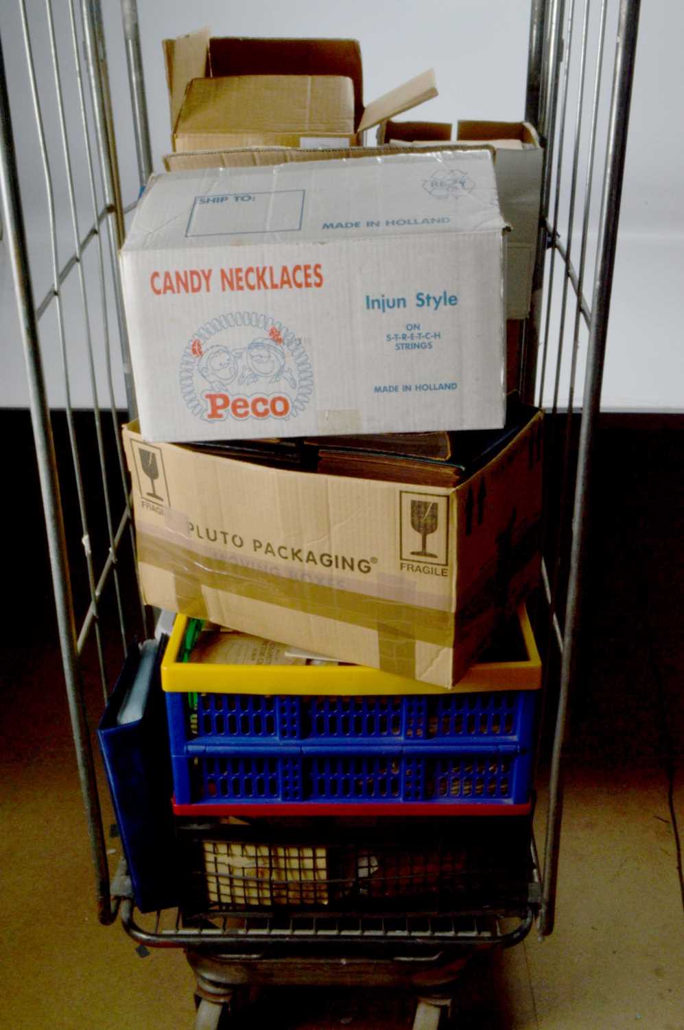 Lot 211 - Large Quantity of Cigarette Cards (1000+)