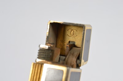 Lot 291 - An American Triangle Watch Pocket Lighter