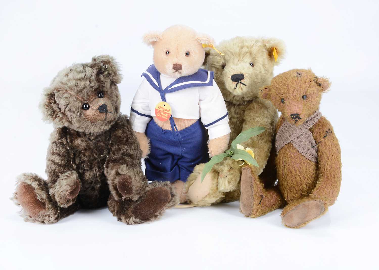 Lot 23 - Two Steiff yellow tag teddy bears