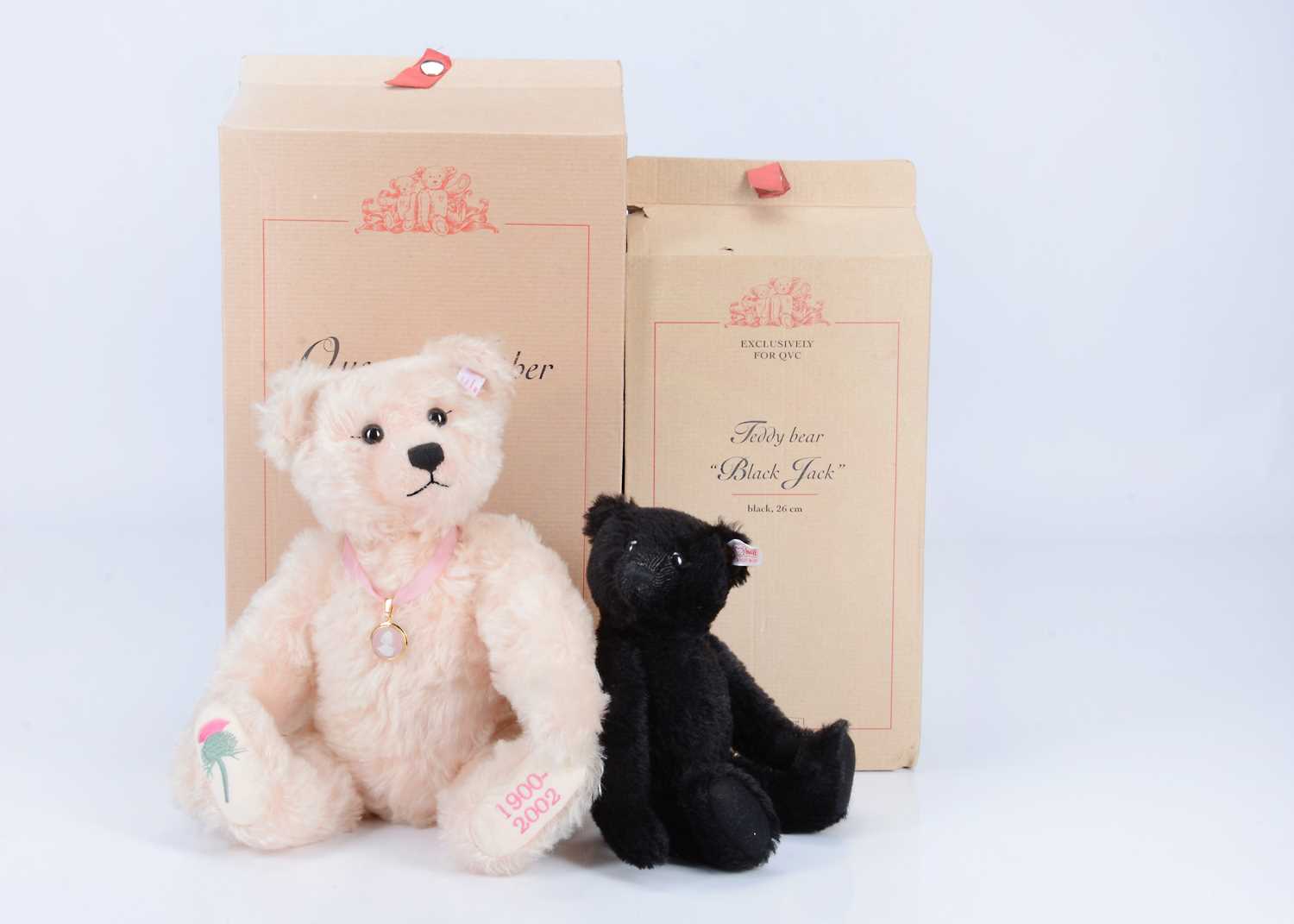 Lot 31 - Two Steiff limited edition teddy bears