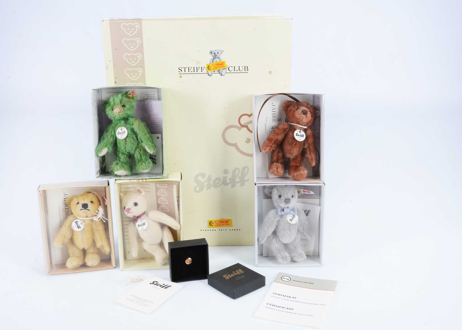 Lot 47 - Five Steiff Club miniature teddy bears