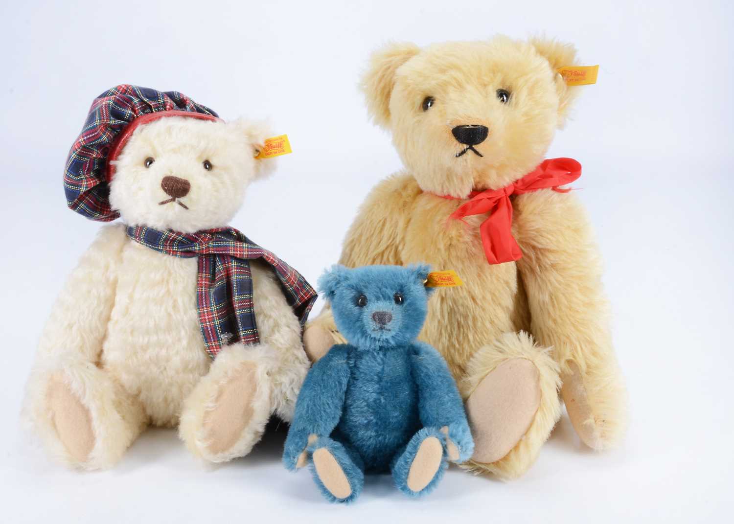 Lot 48 - Three Steiff yellow tag teddy bears