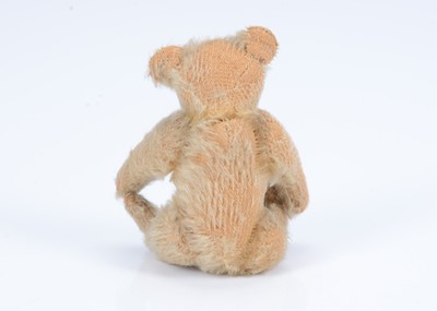 Lot 52 - A 1915/20 Steiff small teddy bear
