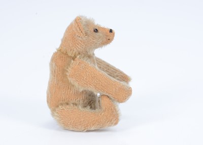 Lot 52 - A 1915/20 Steiff small teddy bear