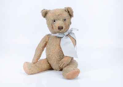 Lot 100 - A 1930s Chiltern type teddy bear
