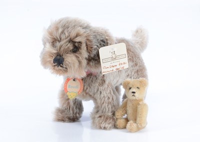 Lot 113 - A Steiff post-war Raudi dachshund