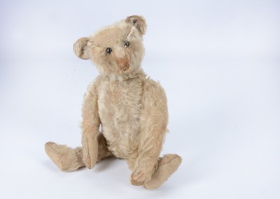 Lot 129 - A small early Steiff teddy bear, circa 1908