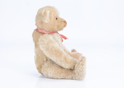 Lot 132 - A fine and early Steiff teddy bear circa 1906