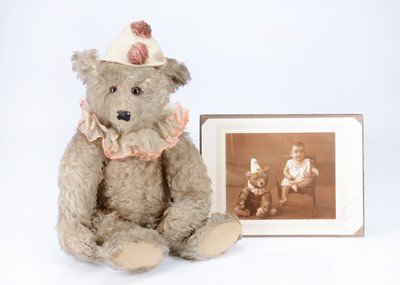 Lot 157 - A rare large Steiff brown tipped mohair Teddy Clown bear, with provenance circa 1927