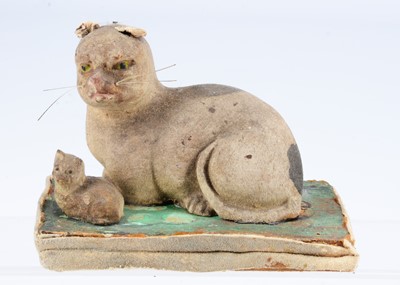 Lot 208 - A mid 19th century Thüringen cat and kitten squeak toy