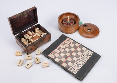 Lot 257 - A set of Chinese dominoes