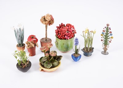 Lot 555 - Various dolls’ house plants