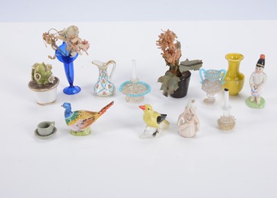 Lot 707 - Dolls’ house ornaments and vases