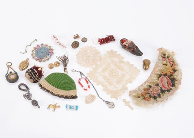 Lot 712 - Miniatures for dolls or the dolls’ house