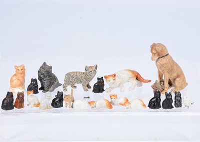 Lot 772 - Dolls’ house cats or ornaments