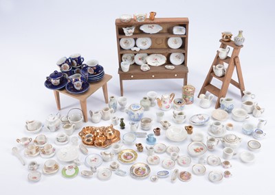 Lot 775 - Dolls’ house china