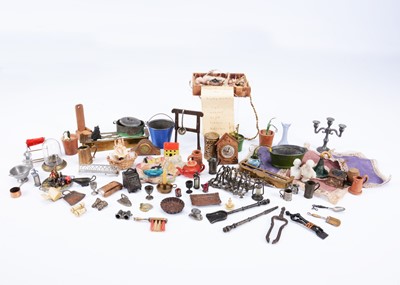 Lot 783 - Various dolls’ house chattels