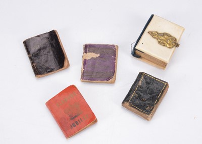 Lot 794 - Antique miniature books