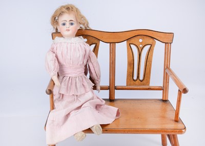 Lot 840 - A fine Alt, Beck & Gottschalk bisque turned shoulder-head doll