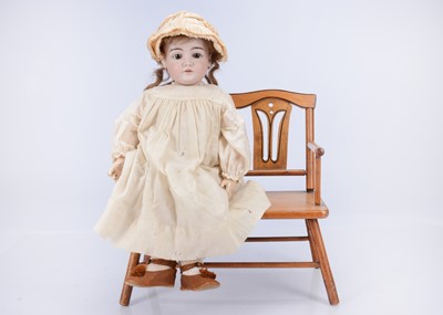 Lot 841 - A fine Kestner K mould child doll