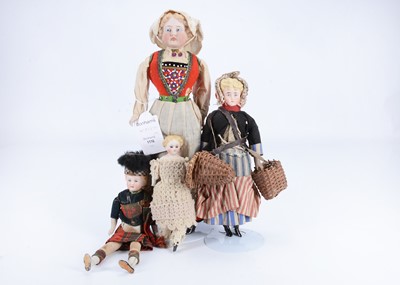 Lot 876 - Four German blonde haired shoulder-head dolls