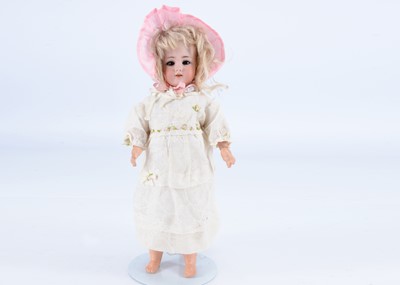 Lot 881 - A Simon & Halbig 1248  bisque head doll