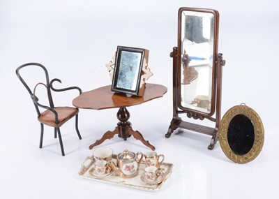 Lot 895 - Doll’s or large scale dolls’ house furniture