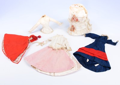 Lot 900 - A selection of Fashion doll clothes