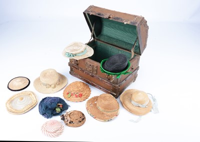 Lot 932 - A 19th doll's domed cabinet trunk with hats