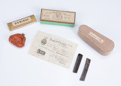 Lot 935 - Doll's  accessories