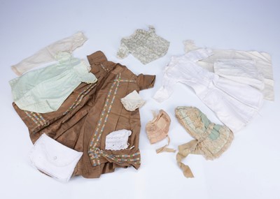 Lot 948 - 19th century doll's clothes for fashion and larger dolls