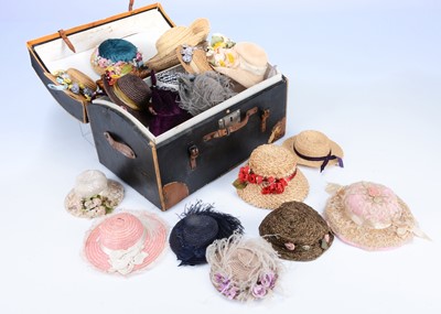 Lot 1083 - An early 20th century oil cloth domed doll's trunk