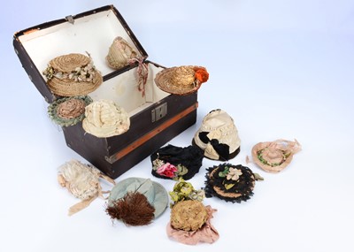Lot 1084 - A 19th century doll’s trunk with 19th & early 20th century hats