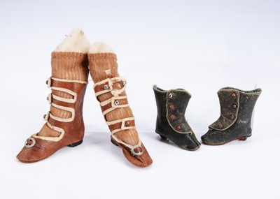 Lot 1086 - Two pairs of 19th century fashion doll boots