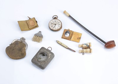 Lot 1096 - Doll's accessories
