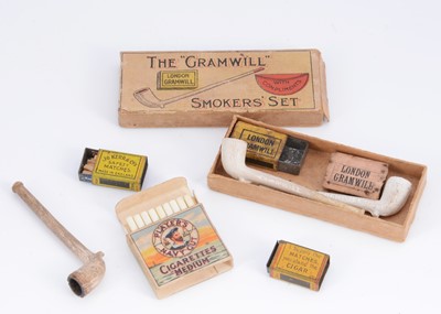 Lot 1101 - Doll's smoking items