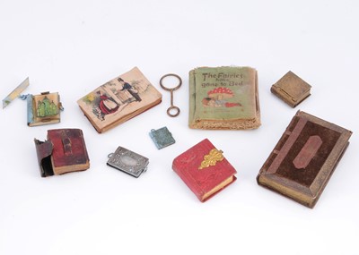 Lot 1108 - Miniature books and souvenirs