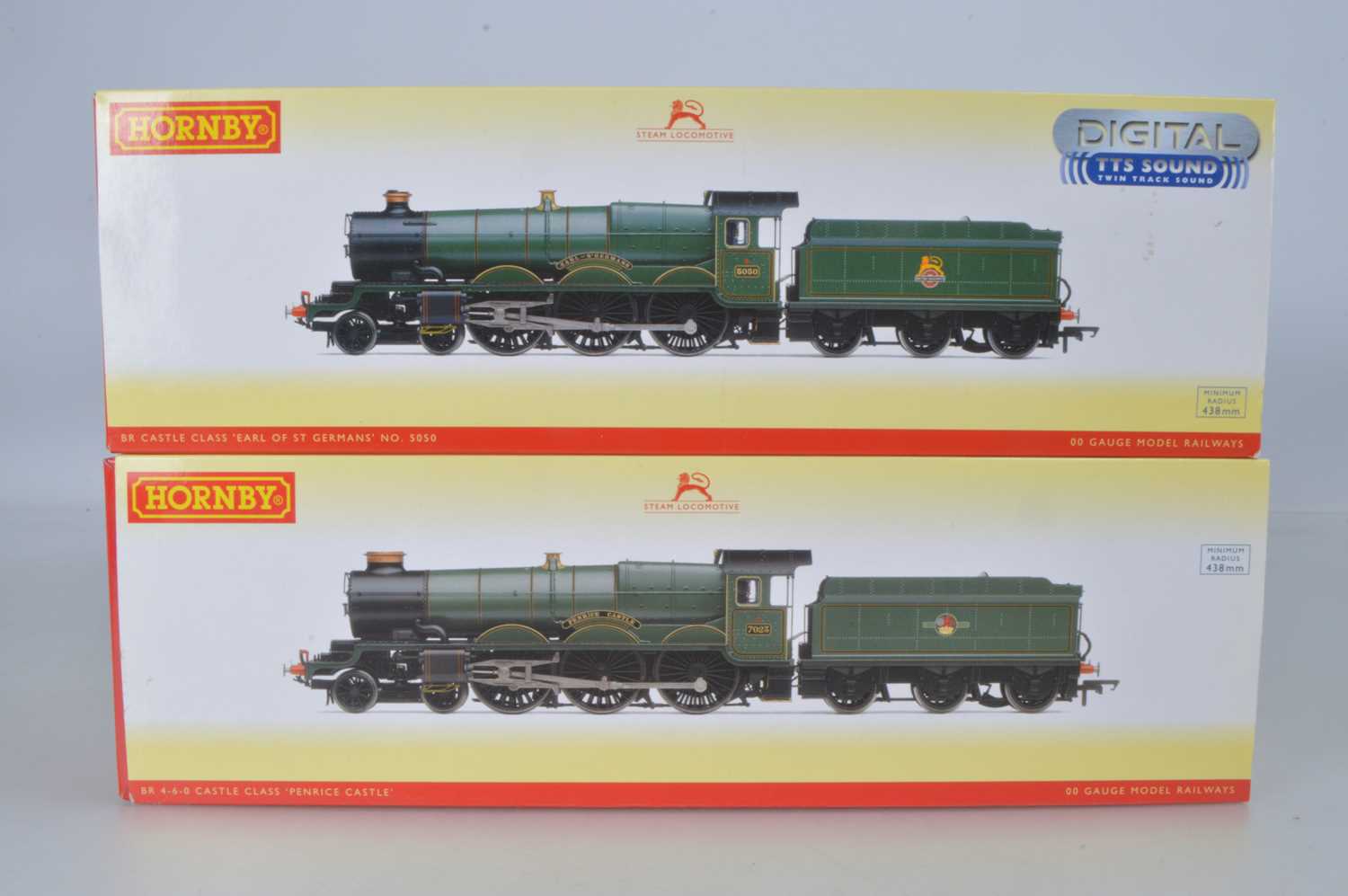 Lot 28 - Hornby (China) boxed 00 Gauge GWR green Castle Class Locomotives and Tenders (2)