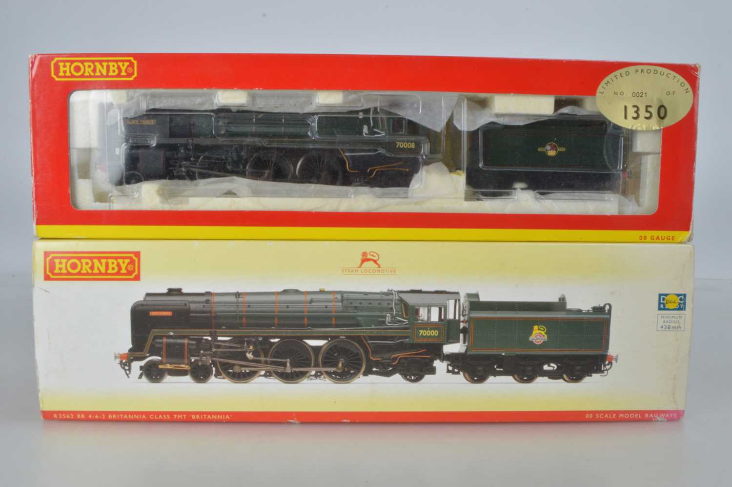 Lot 39 - Hornby (China) boxed 00 Gauge BR green Britannia Class Locomotives and Tenders (2)