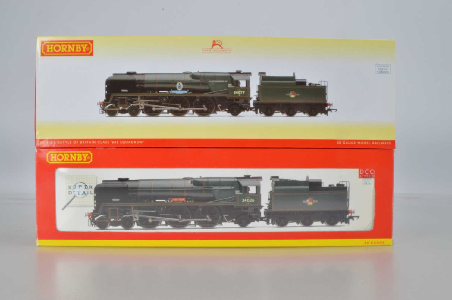 Lot 85 - Hornby (China) boxed 00  gauge BR green rebuilt West Country and Battle of Britain Class Locomotives and Tenders (2)